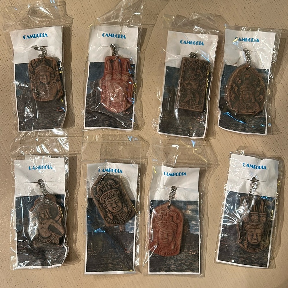 8pcs Vintage Cambodia Buddha Keychain